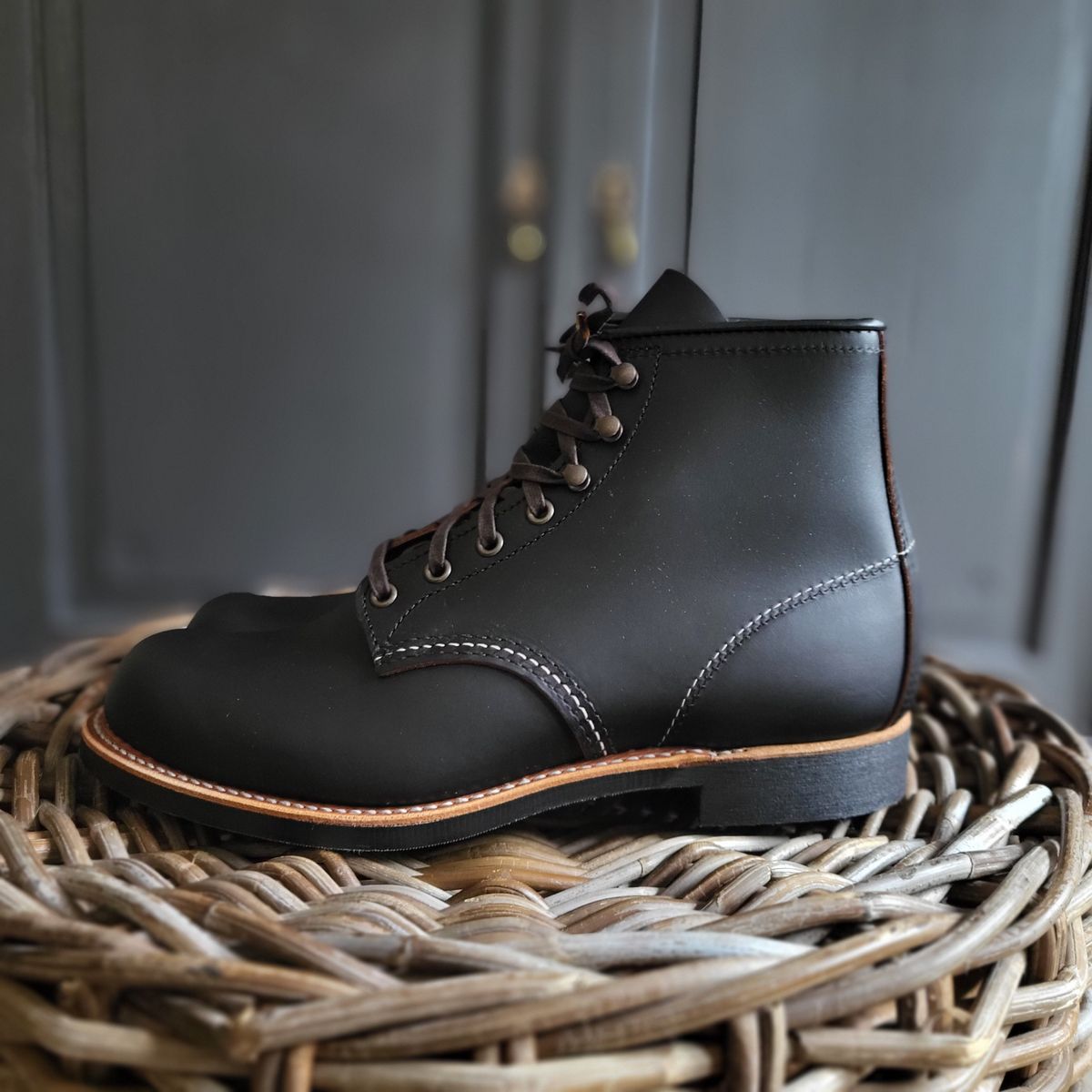 Photo by Bruised_and_faded on October 1, 2024 of the Red Wing Blacksmith in S.B. Foot Black Prairie.