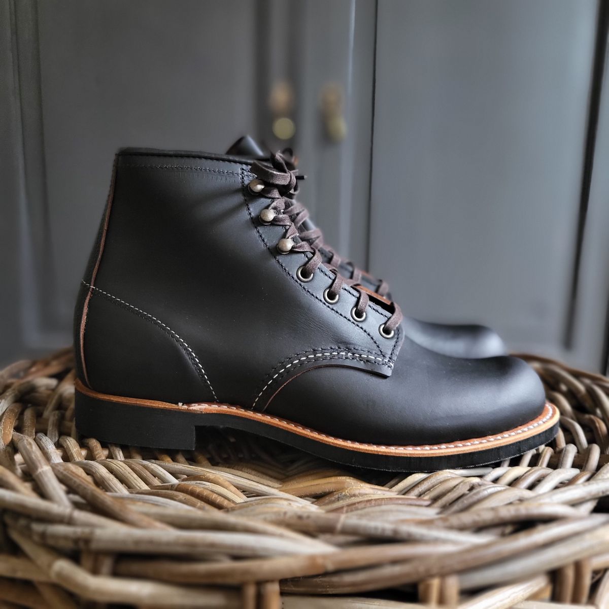Photo by Bruised_and_faded on October 1, 2024 of the Red Wing Blacksmith in S.B. Foot Black Prairie.