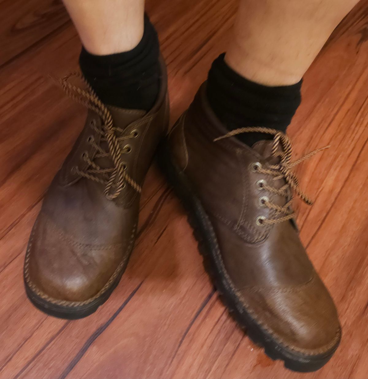 Photo by AlabamaBlacksmith on October 2, 2023 of the Westley Richards Courtney Boots Trackers in Courtney African Cape.