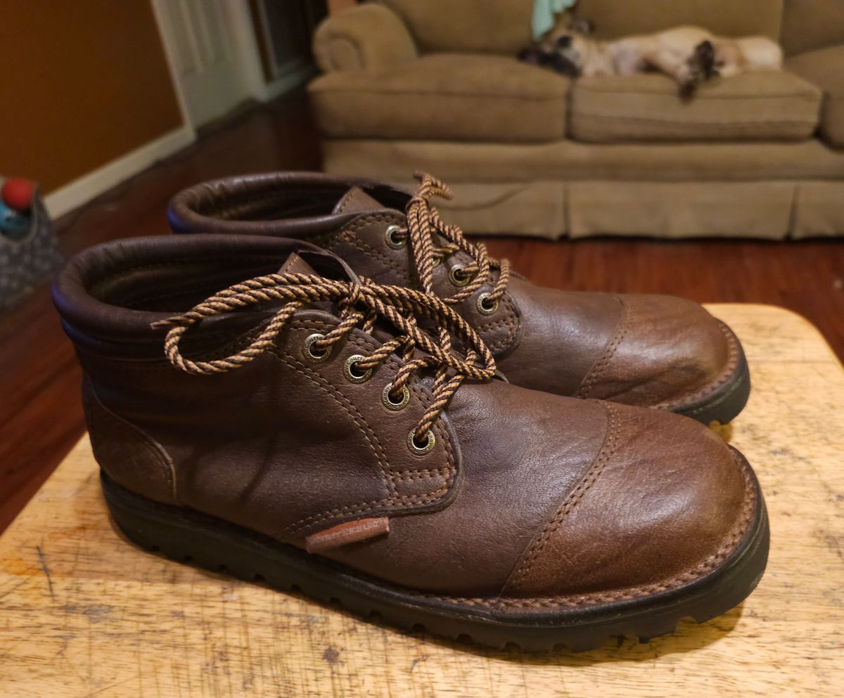 Photo by AlabamaBlacksmith on October 2, 2023 of the Westley Richards Courtney Boots Trackers in Courtney African Cape.