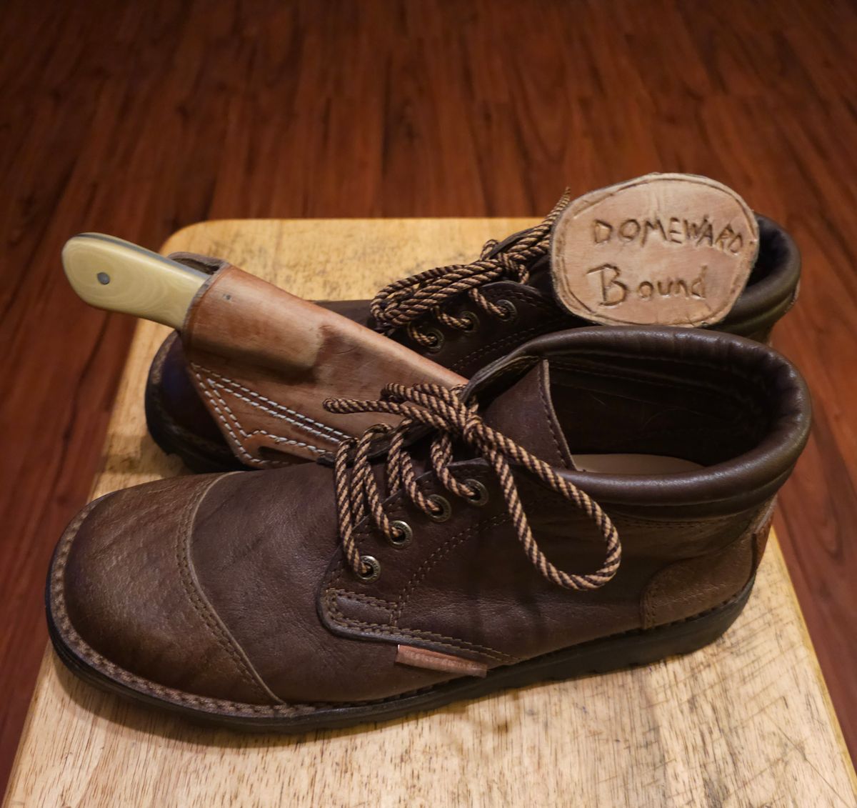 Photo by AlabamaBlacksmith on October 2, 2023 of the Westley Richards Courtney Boots Trackers in Courtney African Cape.