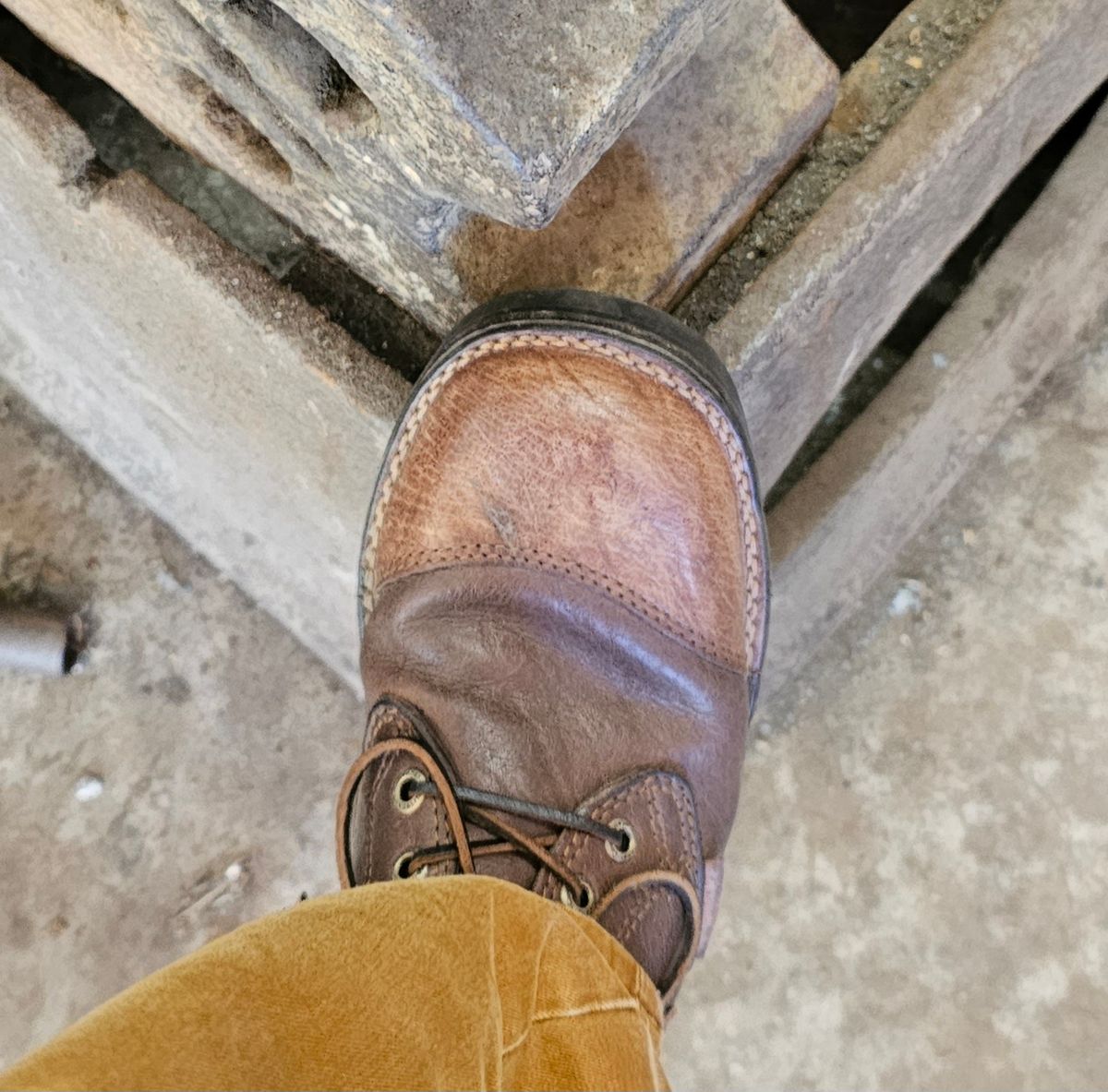Photo by AlabamaBlacksmith on October 14, 2023 of the Westley Richards Courtney Boots Trackers in Courtney African Cape.