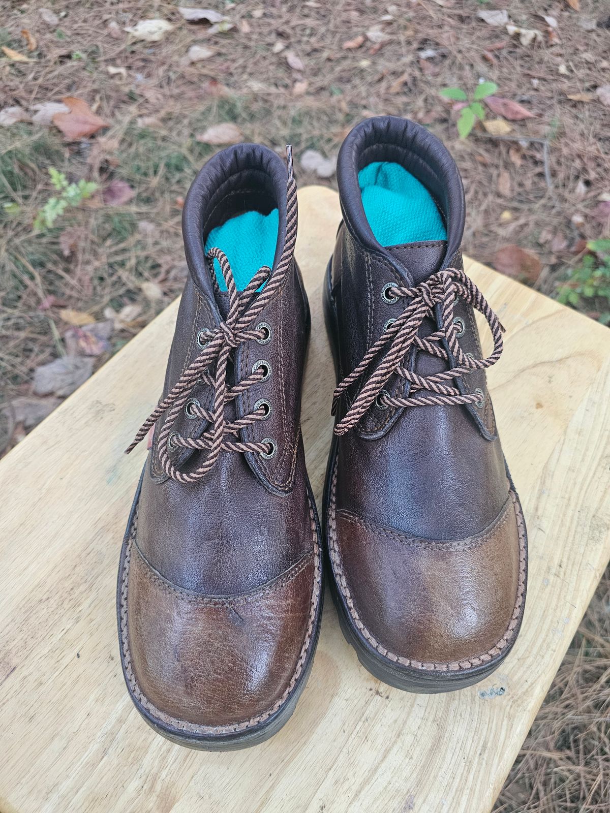 Photo by AlabamaBlacksmith on November 3, 2023 of the Westley Richards Courtney Boots Trackers in Courtney African Cape.