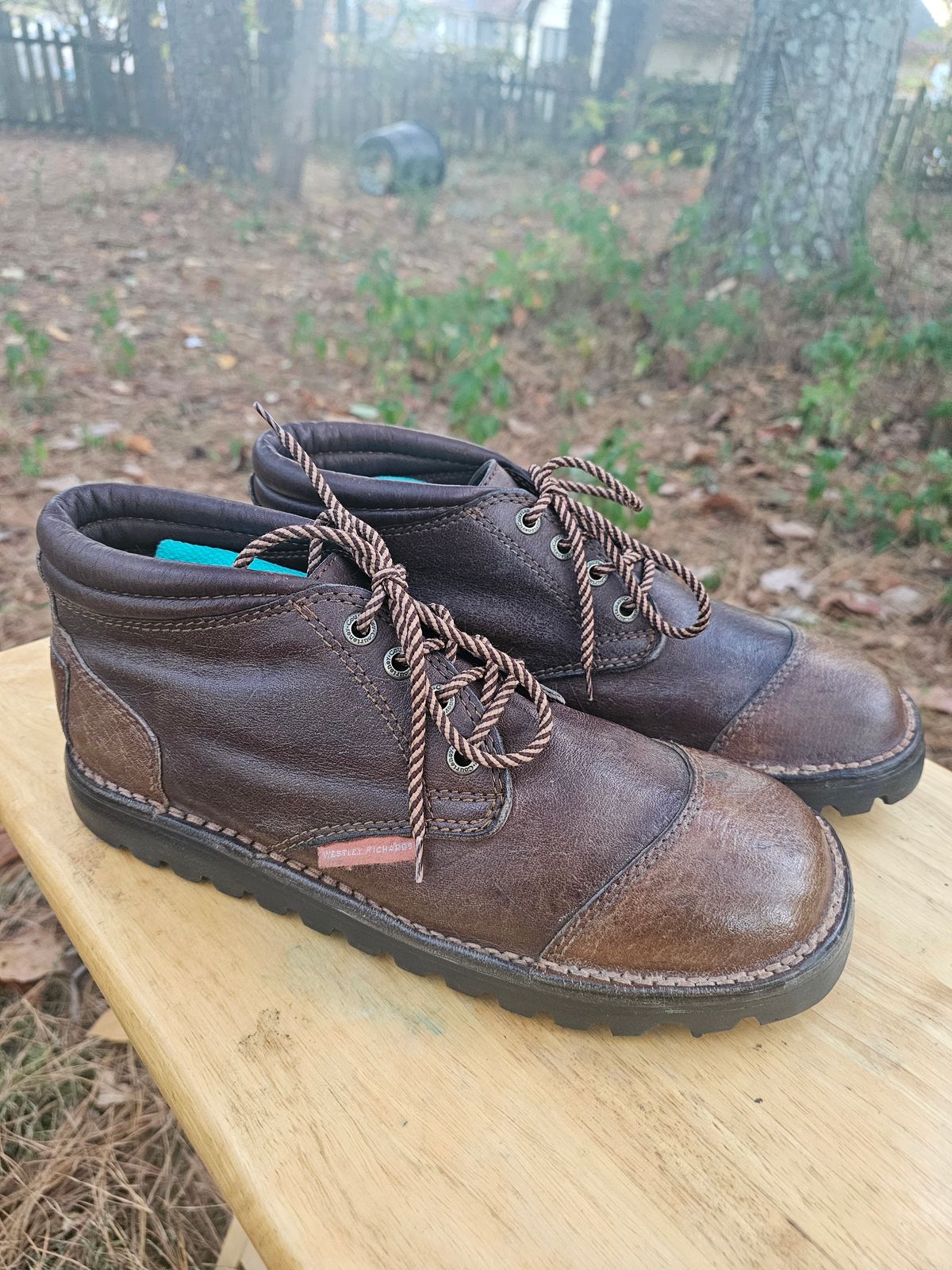 Photo by AlabamaBlacksmith on November 3, 2023 of the Westley Richards Courtney Boots Trackers in Courtney African Cape.