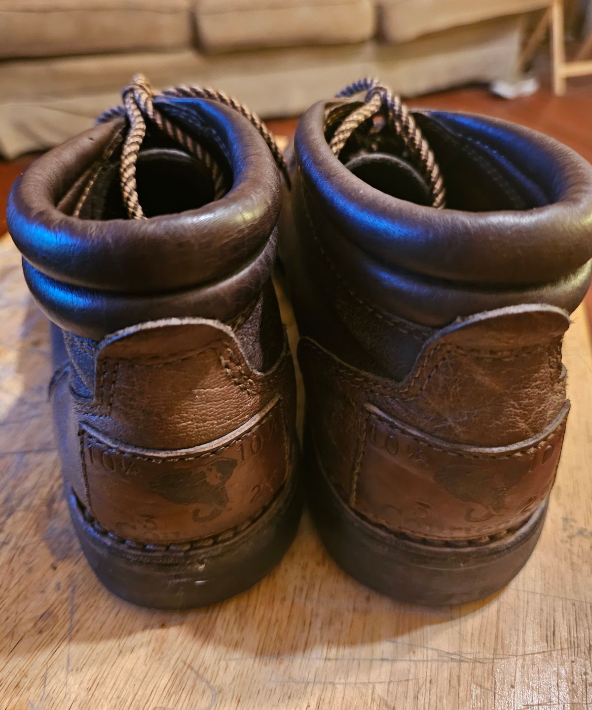 Photo by AlabamaBlacksmith on December 5, 2023 of the Westley Richards Courtney Boots Trackers in Courtney African Cape.
