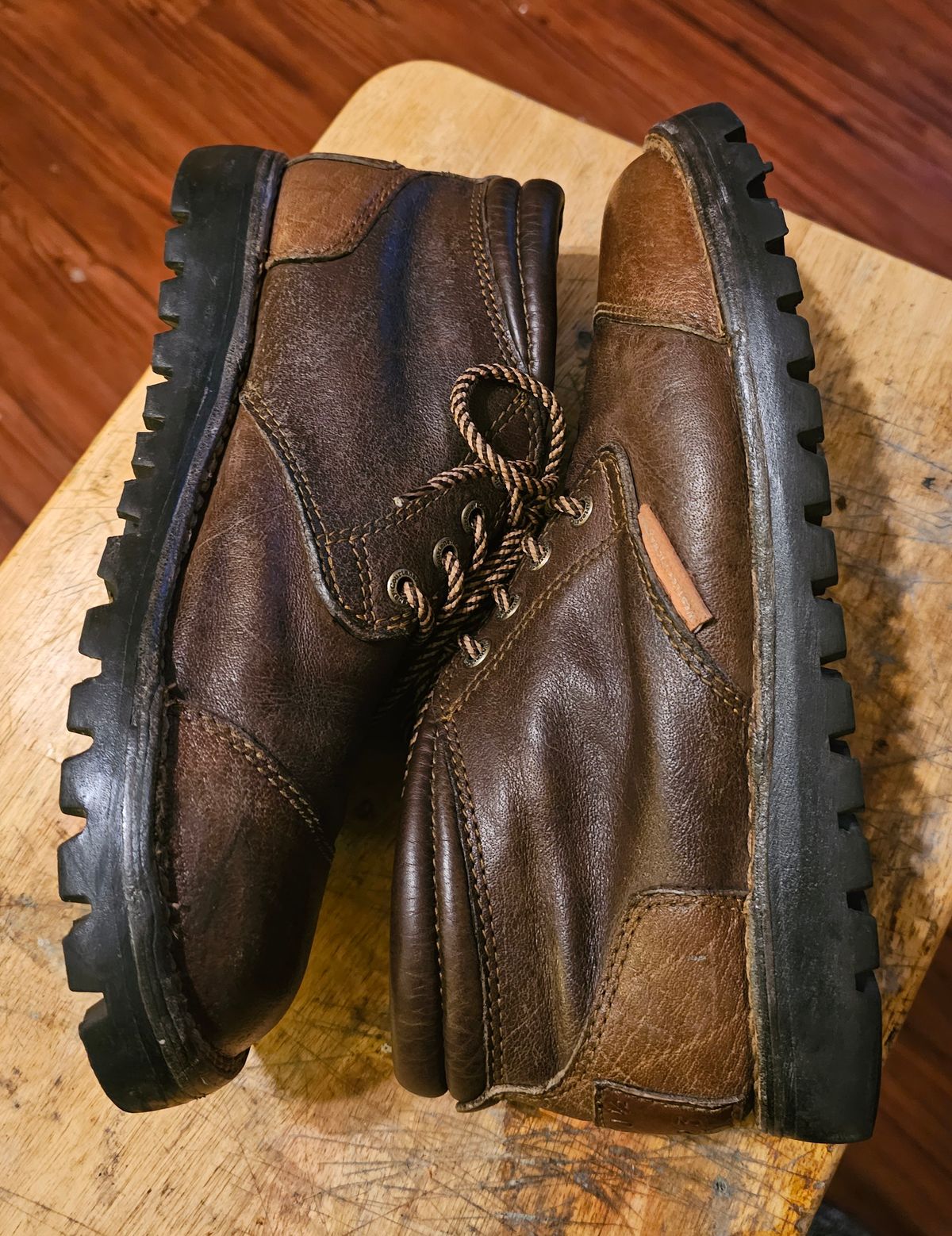 Photo by AlabamaBlacksmith on December 5, 2023 of the Westley Richards Courtney Boots Trackers in Courtney African Cape.
