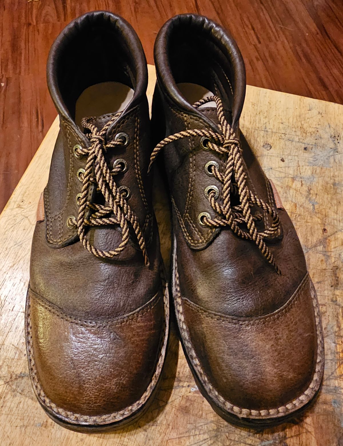 Photo by AlabamaBlacksmith on December 5, 2023 of the Westley Richards Courtney Boots Trackers in Courtney African Cape.