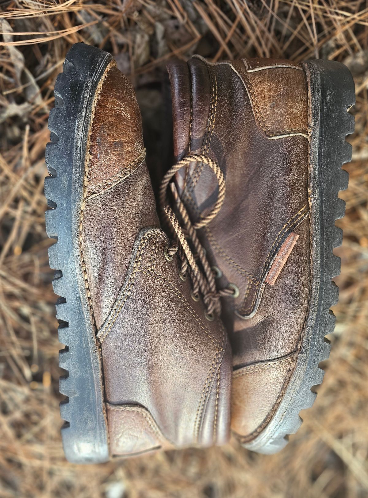 Photo by AlabamaBlacksmith on January 4, 2024 of the Westley Richards Courtney Boots Trackers in Courtney African Cape.