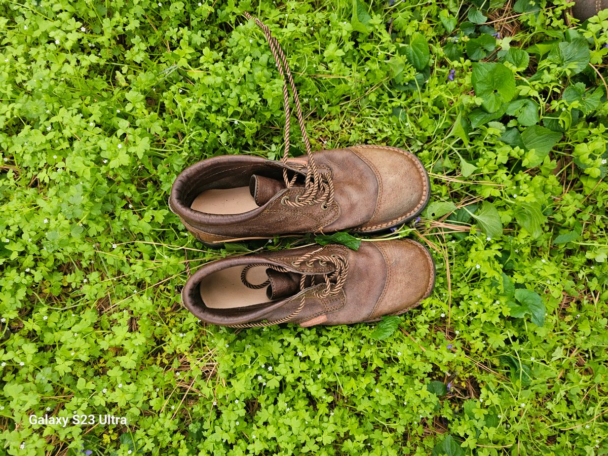 Photo by AlabamaBlacksmith on March 31, 2024 of the Westley Richards Courtney Boots Trackers in Courtney African Cape.