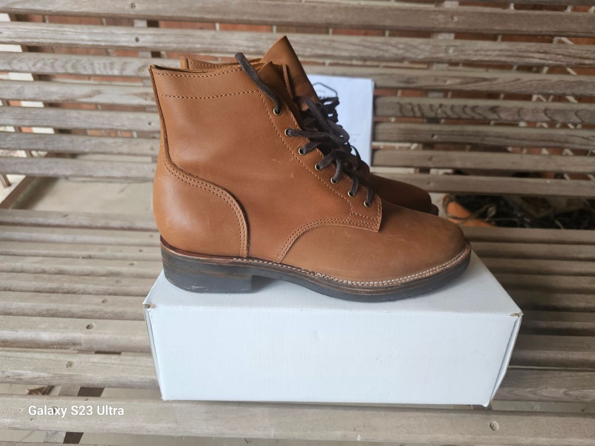 Photo by AlabamaBlacksmith on October 3, 2024 of the Oldspeed Service Boot 6” in S.B. Foot Timberjack Cedar.
