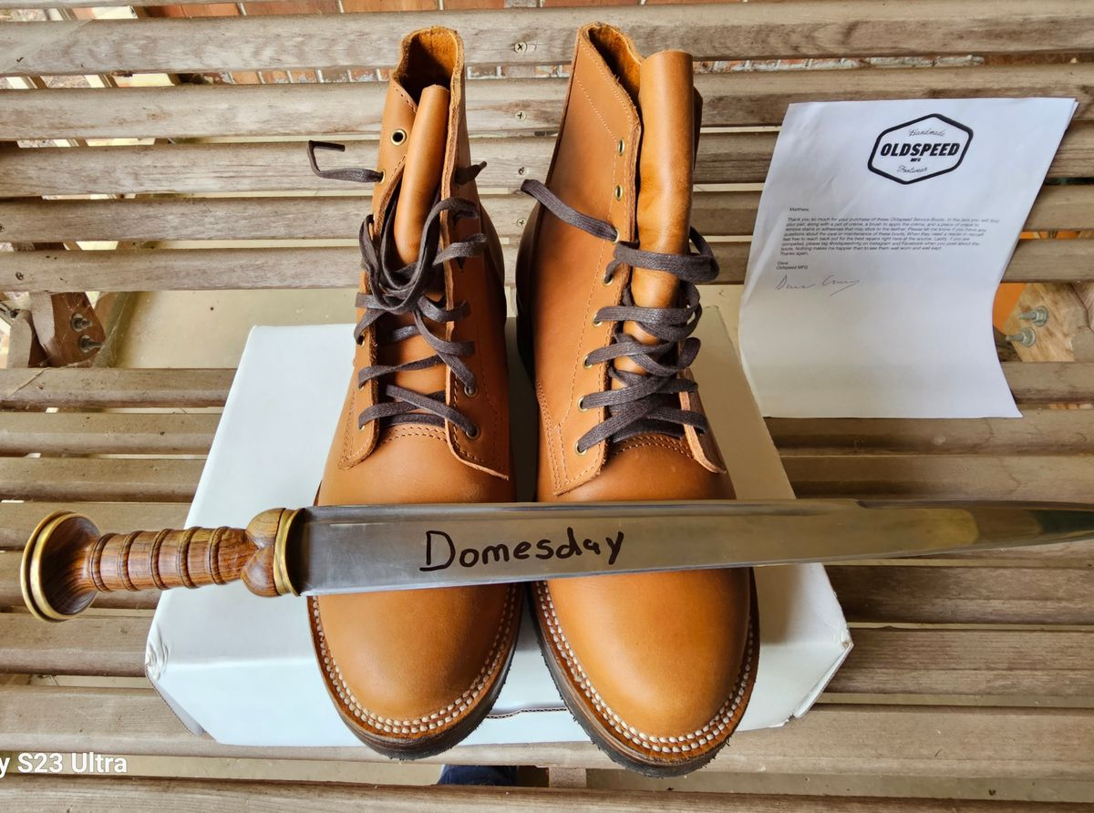 Photo by AlabamaBlacksmith on October 3, 2024 of the Oldspeed Service Boot 6” in S.B. Foot Timberjack Cedar.