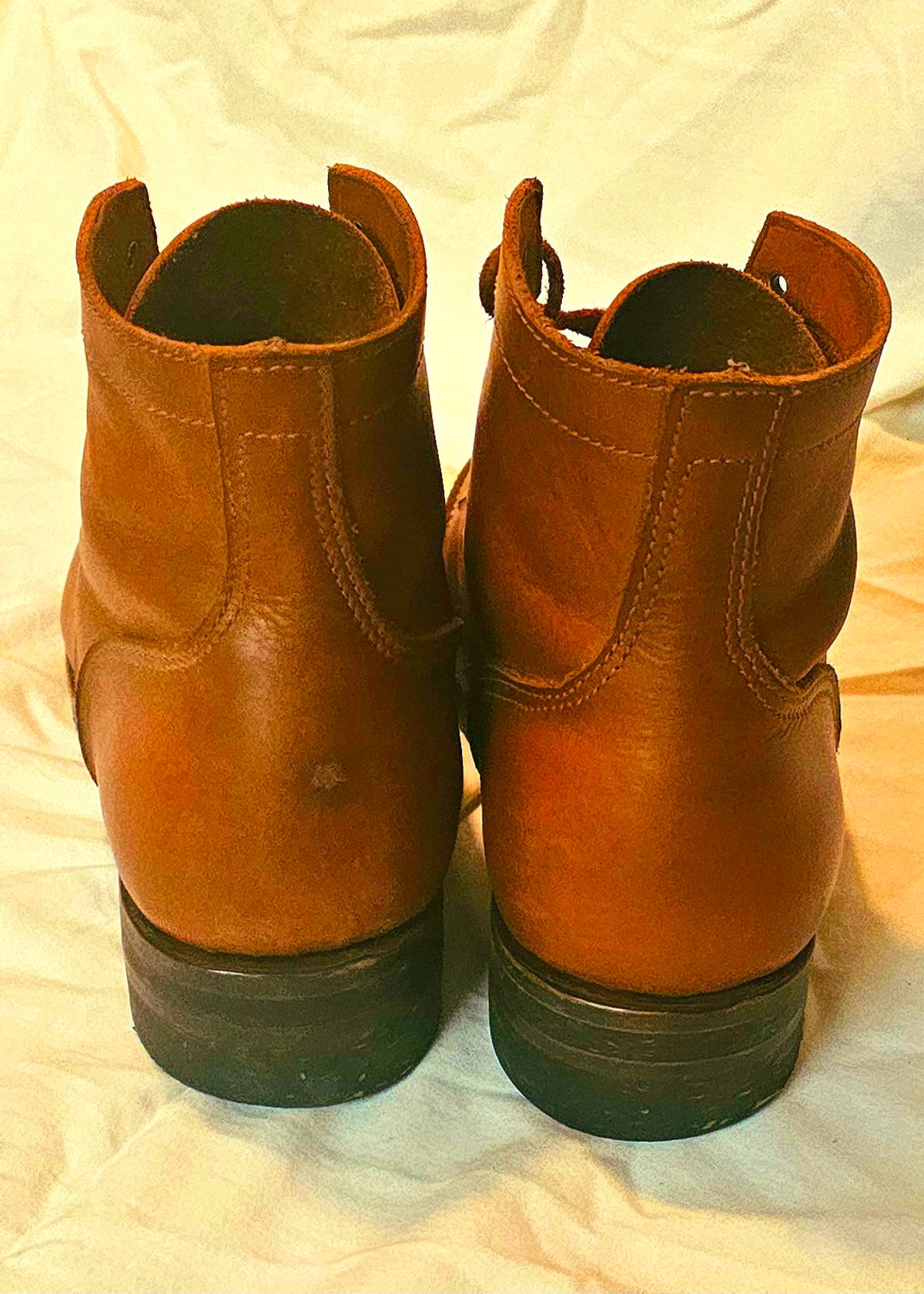 Photo by AlabamaBlacksmith on January 6, 2025 of the Oldspeed Service Boot 6” in S.B. Foot Timberjack Cedar.