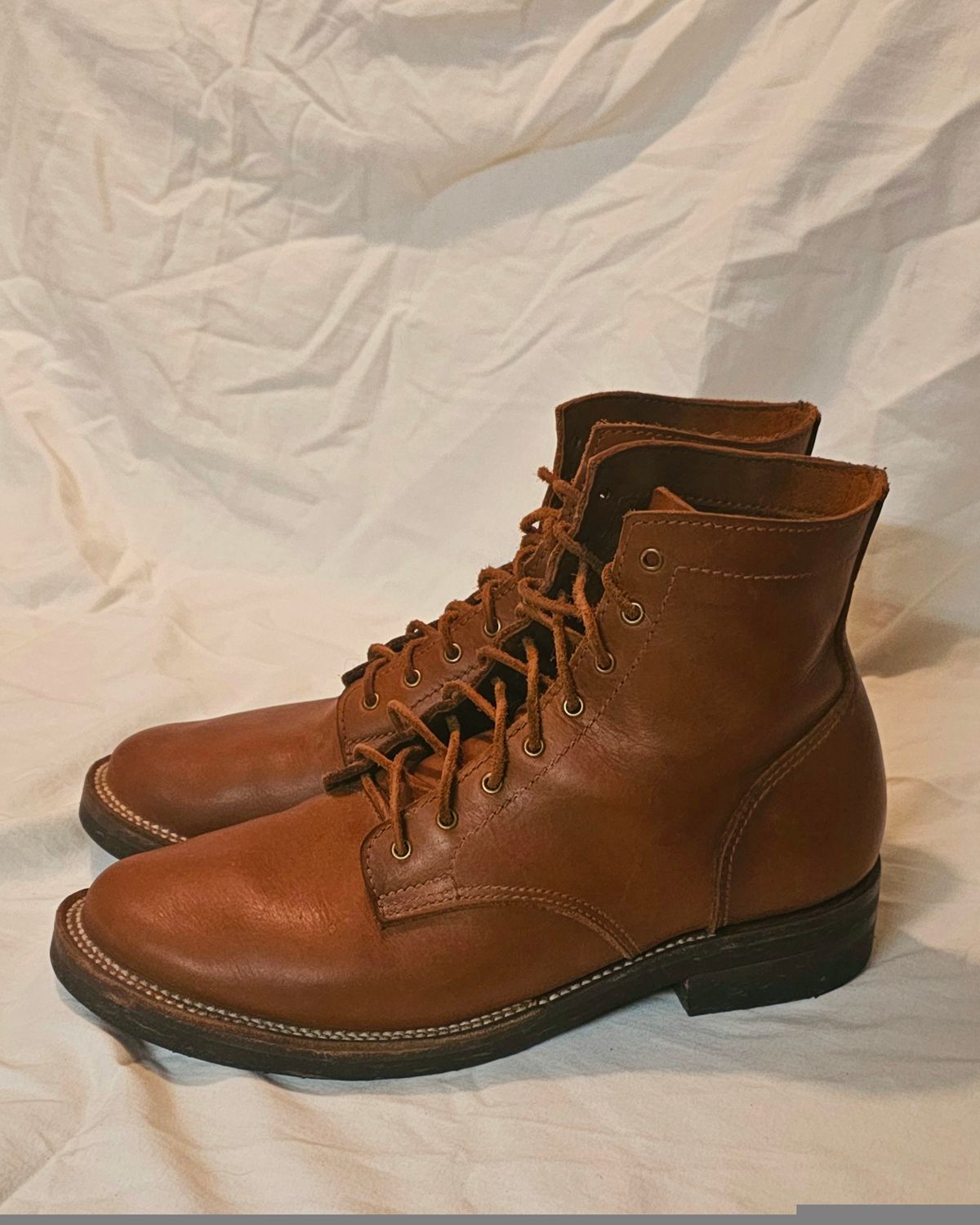 Photo by AlabamaBlacksmith on January 6, 2025 of the Oldspeed Service Boot 6” in S.B. Foot Timberjack Cedar.