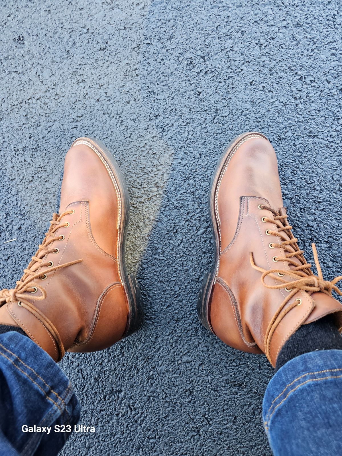 Photo by AlabamaBlacksmith on February 3, 2025 of the Oldspeed Service Boot 6” in S.B. Foot Timberjack Cedar.