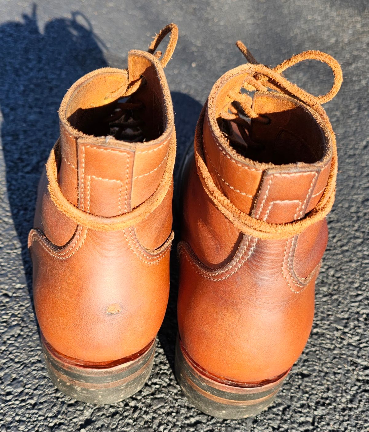 Photo by AlabamaBlacksmith on February 3, 2025 of the Oldspeed Service Boot 6” in S.B. Foot Timberjack Cedar.