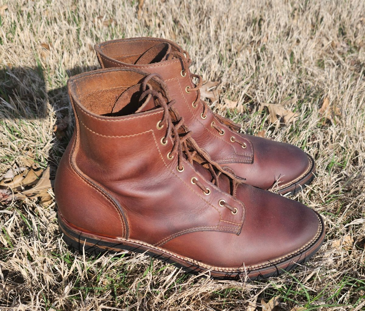 Photo by AlabamaBlacksmith on April 4, 2025 of the Oldspeed Service Boot 6” in S.B. Foot Timberjack Cedar.