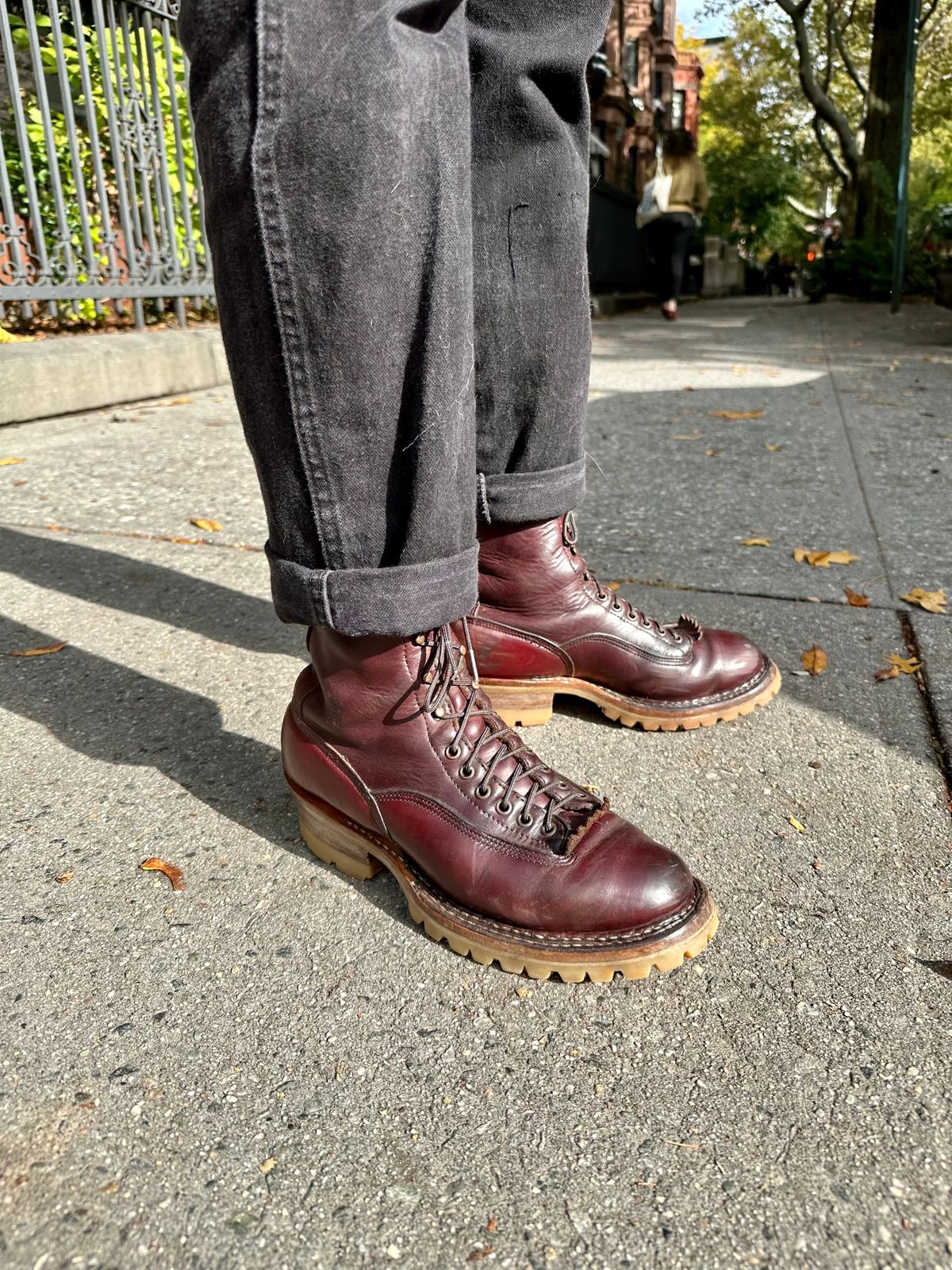 Photo by brooklyn_bb on October 14, 2022 of the White's Bounty Hunter in Horween Color 8 Chromexcel.