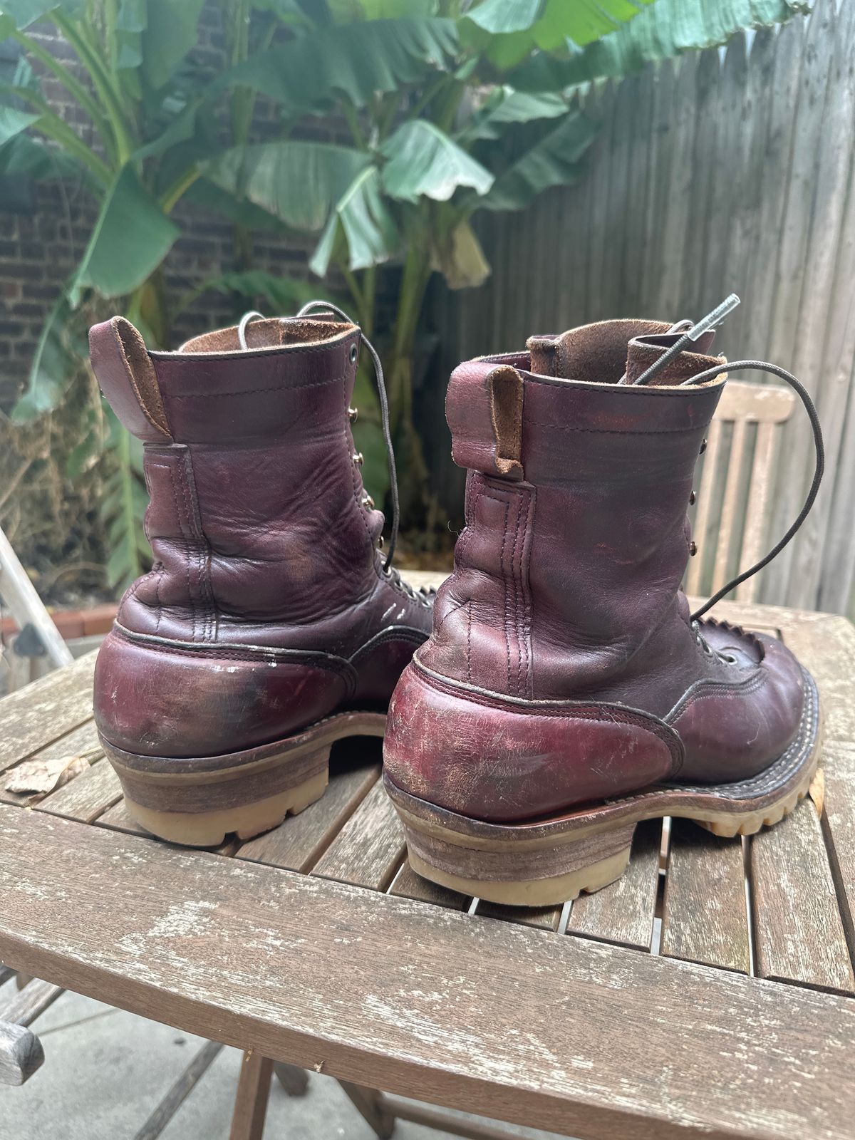 Photo by brooklyn_bb on November 28, 2023 of the White's Bounty Hunter in Horween Color 8 Chromexcel.