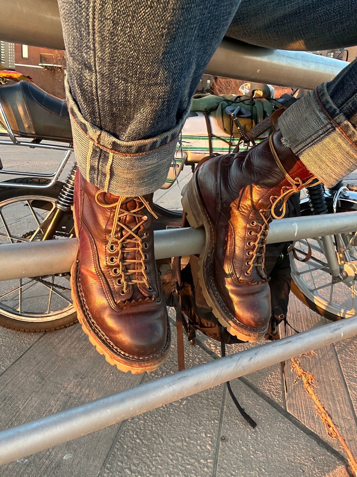 Photo by philly_bb on November 18, 2024 of the White's Bounty Hunter in Horween Color 8 Chromexcel.