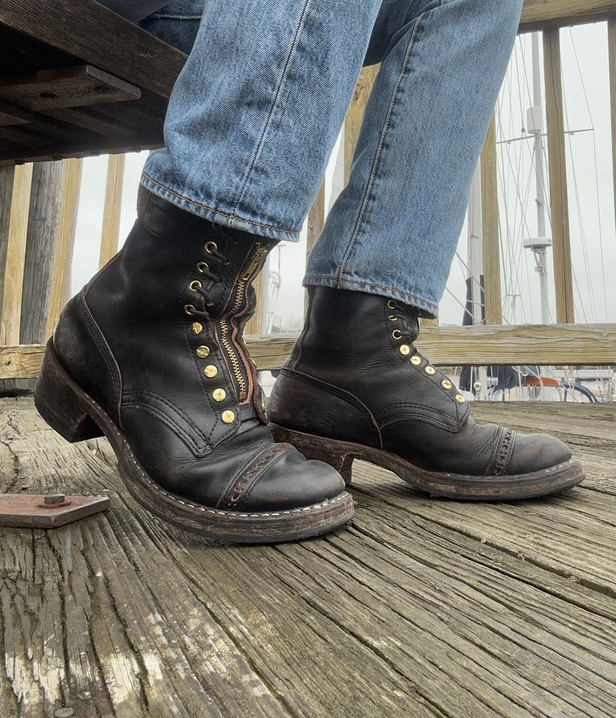 Photo by brooklyn_bb on March 31, 2025 of the White's Bounty Hunter in Horween Black Chromexcel.