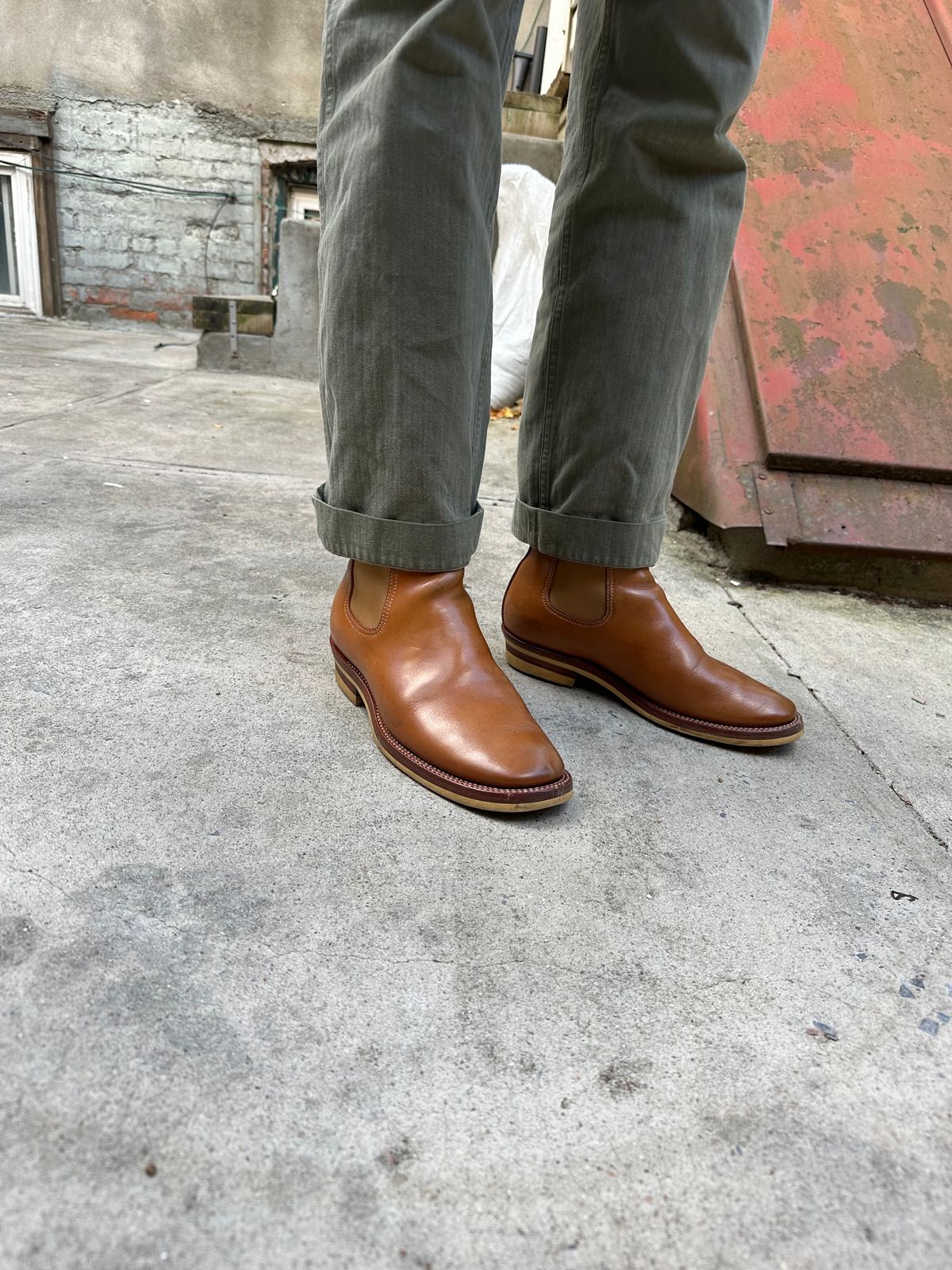 Photo by brooklyn_bb on November 28, 2023 of the Flame Panda Wholecut Chelsea in Tochigi Natural Cowhide.
