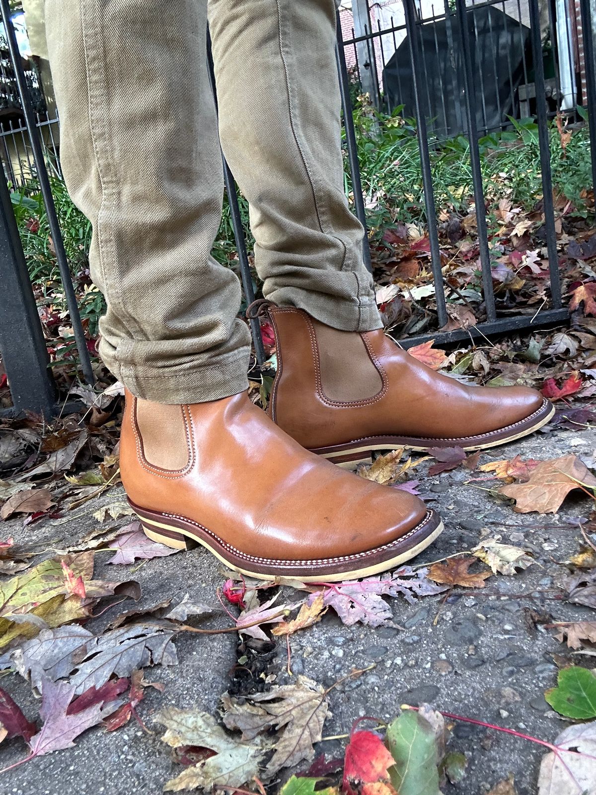 Photo by philly_bb on October 31, 2025 of the Flame Panda Wholecut Chelsea in Tochigi Natural Cowhide.