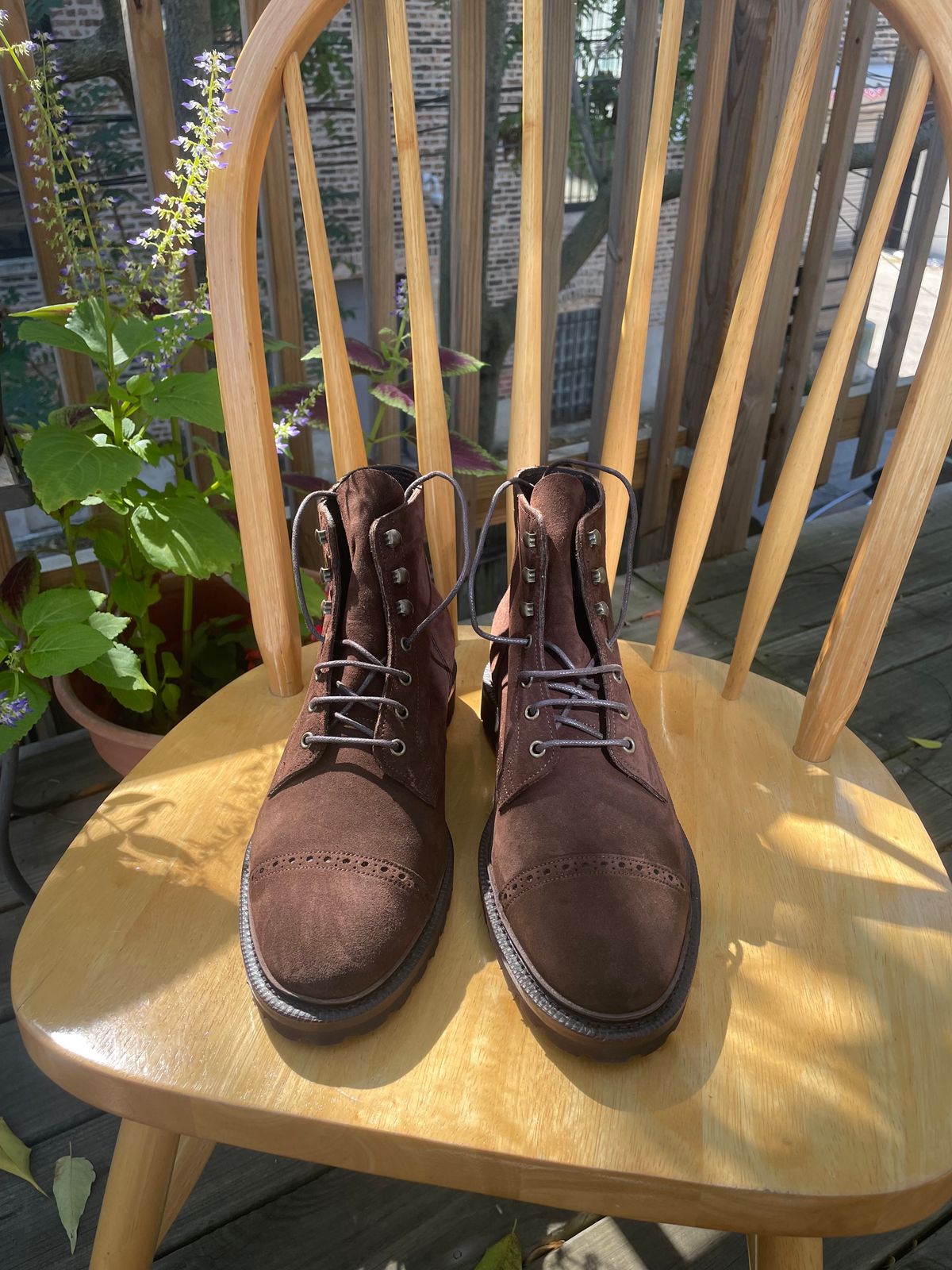 Photo by ohheyboots on October 1, 2024 of the Meermin Service Boot in Superbuck Brown Suede.