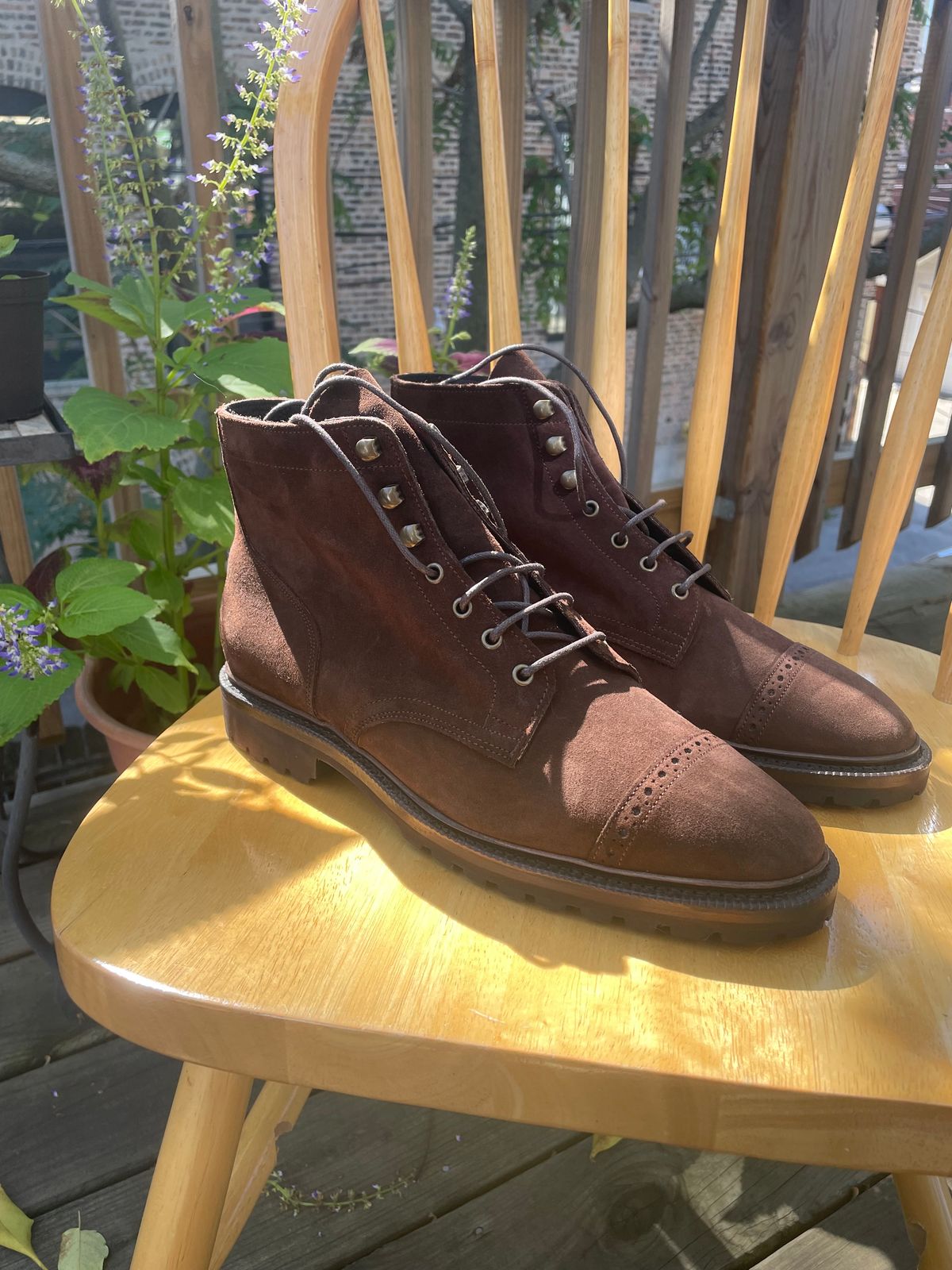 Photo by ohheyboots on October 1, 2024 of the Meermin Service Boot in Superbuck Brown Suede.