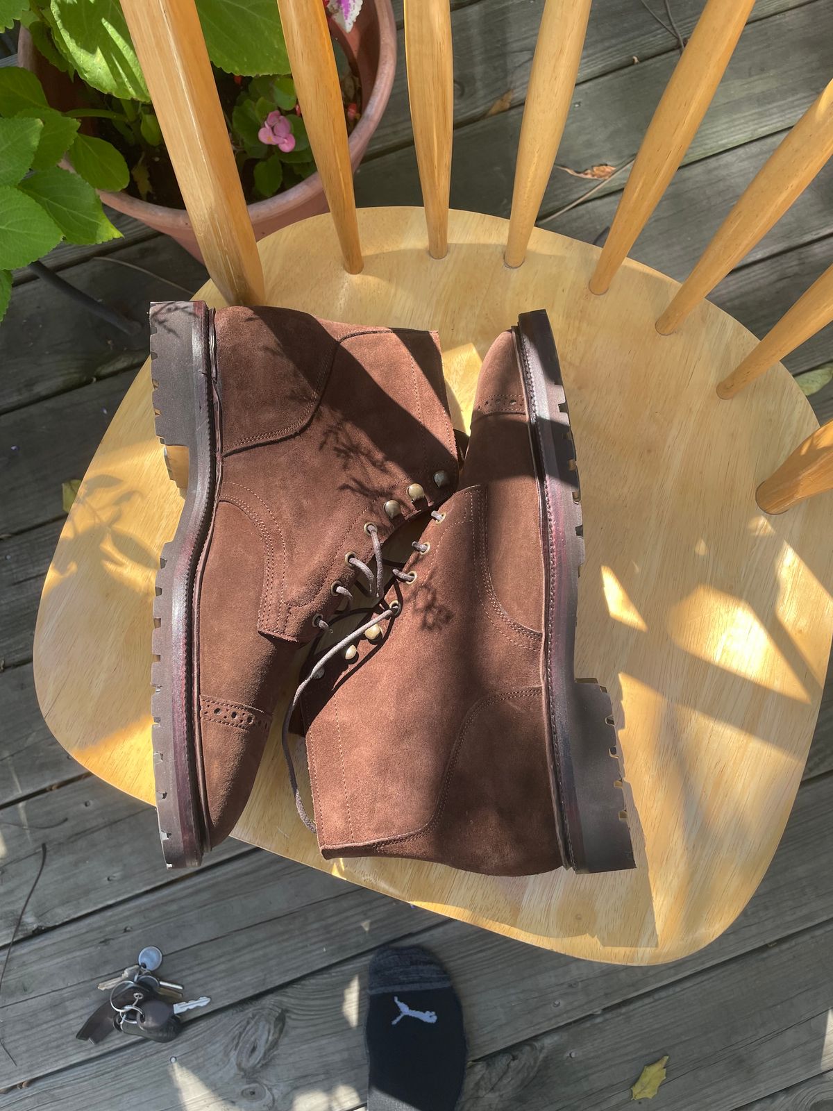 Photo by ohheyboots on October 1, 2024 of the Meermin Service Boot in Superbuck Brown Suede.