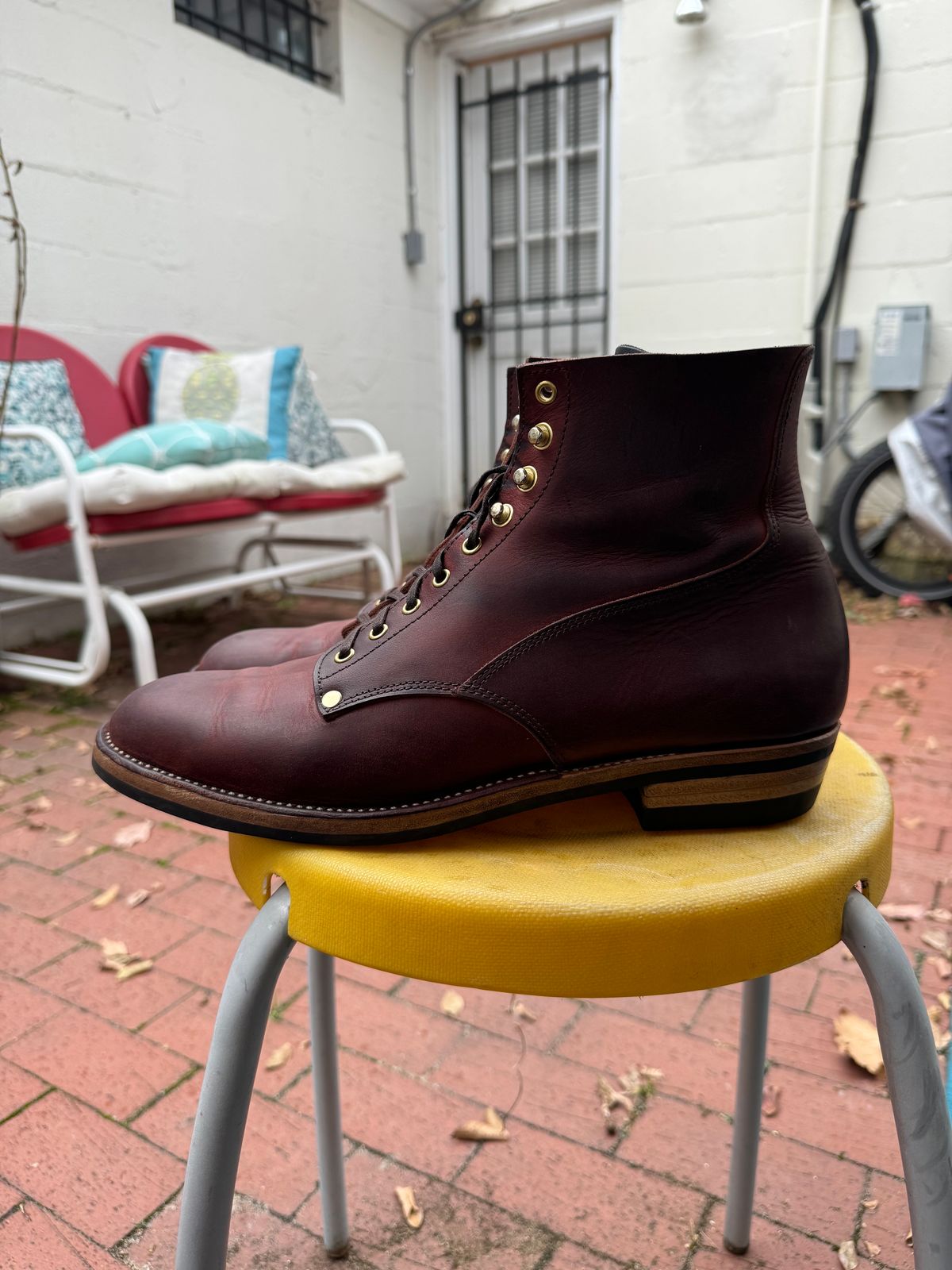 Photo by endlessmike on December 1, 2023 of the NF Bootmaker Fritz Boot in Tempesti Baku & Horween Tumbled Black Chromexcel.
