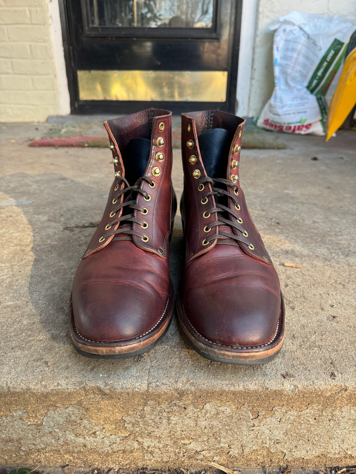 Photo by endlessmike on February 1, 2024 of the NF Bootmaker Fritz Boot in Tempesti Baku & Horween Tumbled Black Chromexcel.