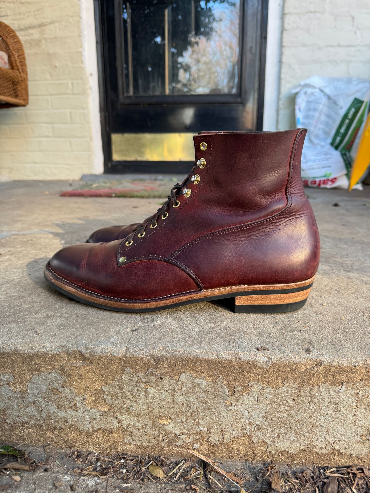 Photo by endlessmike on February 1, 2024 of the NF Bootmaker Fritz Boot in Tempesti Baku & Horween Tumbled Black Chromexcel.