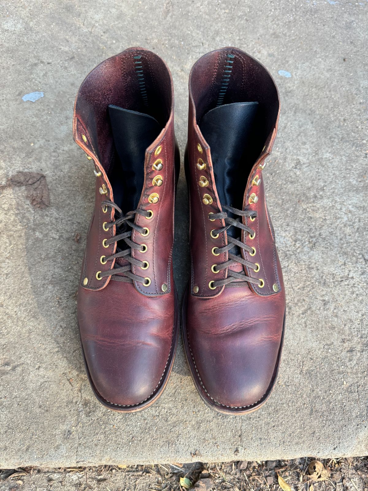 Photo by endlessmike on February 1, 2024 of the NF Bootmaker Fritz Boot in Tempesti Baku & Horween Tumbled Black Chromexcel.