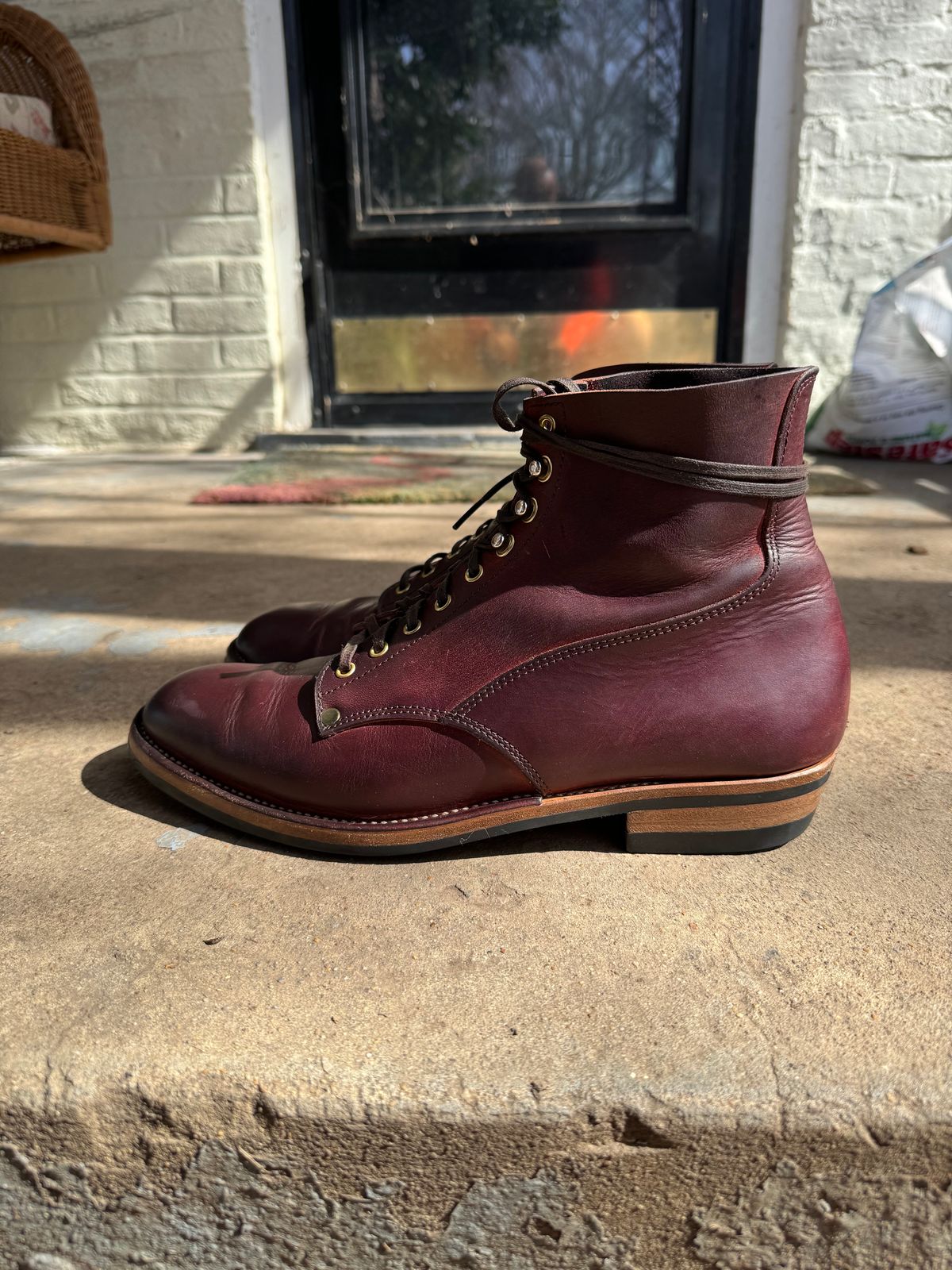 Photo by endlessmike on March 1, 2024 of the NF Bootmaker Fritz Boot in Tempesti Baku & Horween Tumbled Black Chromexcel.