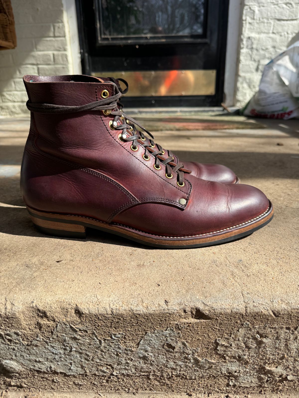 Photo by endlessmike on March 1, 2024 of the NF Bootmaker Fritz Boot in Tempesti Baku & Horween Tumbled Black Chromexcel.