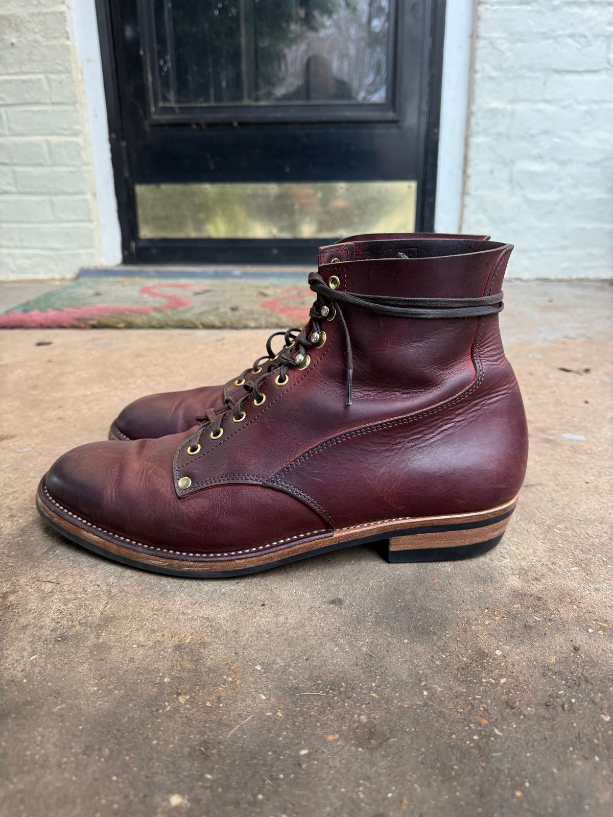 Photo by endlessmike on April 1, 2024 of the NF Bootmaker Fritz Boot in Tempesti Baku & Horween Tumbled Black Chromexcel.