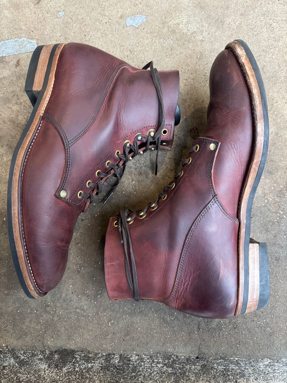 Photo by endlessmike on April 1, 2024 of the NF Bootmaker Fritz Boot in Tempesti Baku & Horween Tumbled Black Chromexcel.