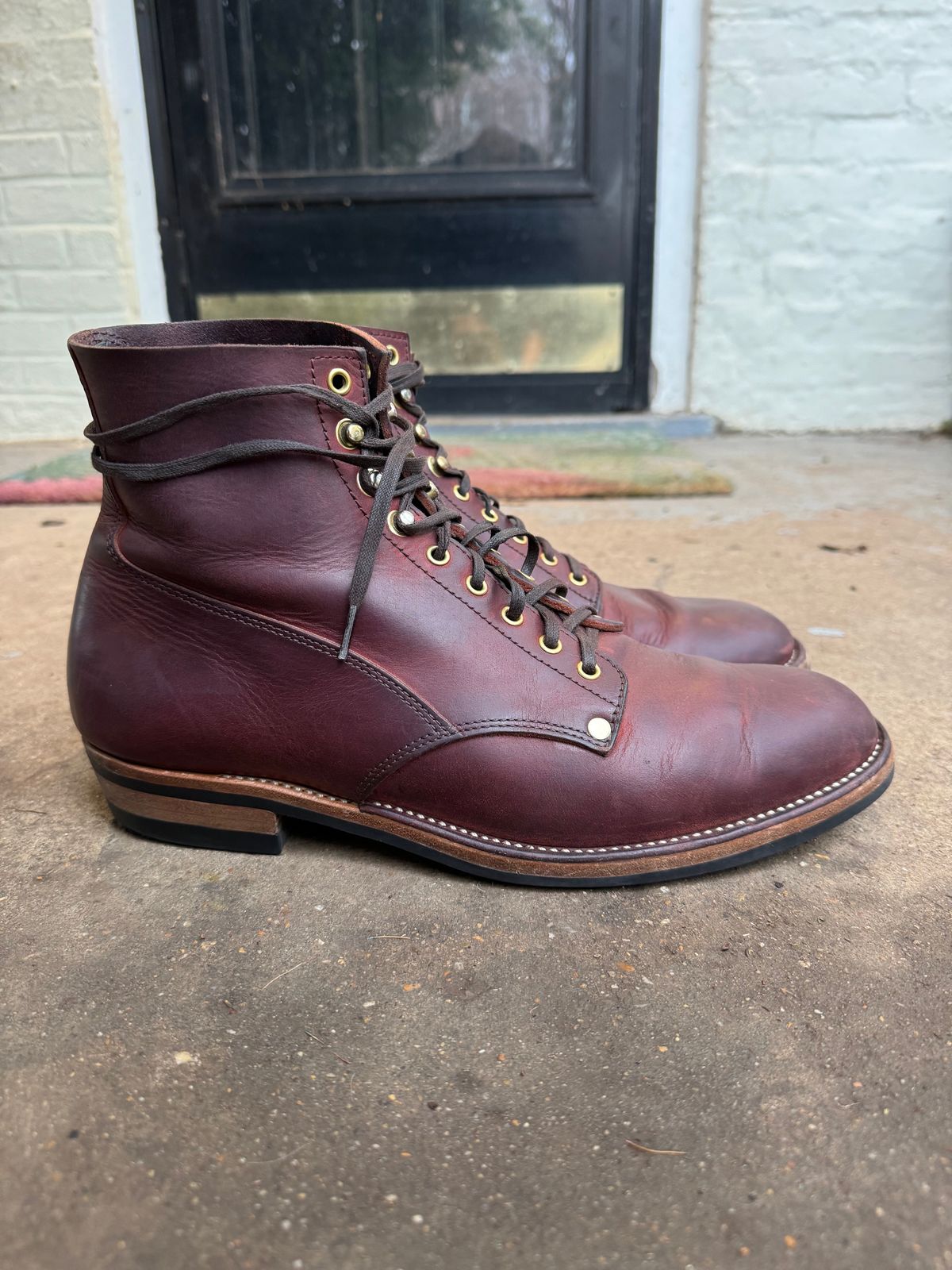 Photo by endlessmike on April 1, 2024 of the NF Bootmaker Fritz Boot in Tempesti Baku & Horween Tumbled Black Chromexcel.