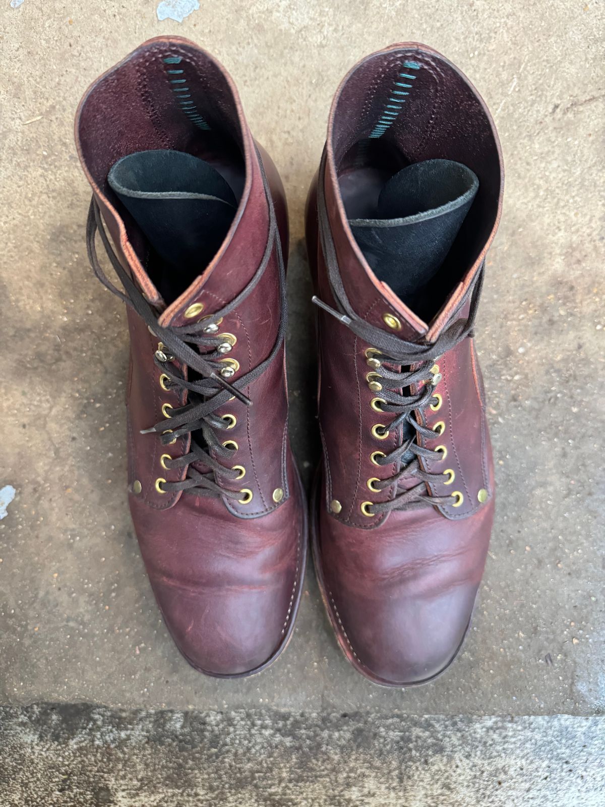 Photo by endlessmike on April 1, 2024 of the NF Bootmaker Fritz Boot in Tempesti Baku & Horween Tumbled Black Chromexcel.