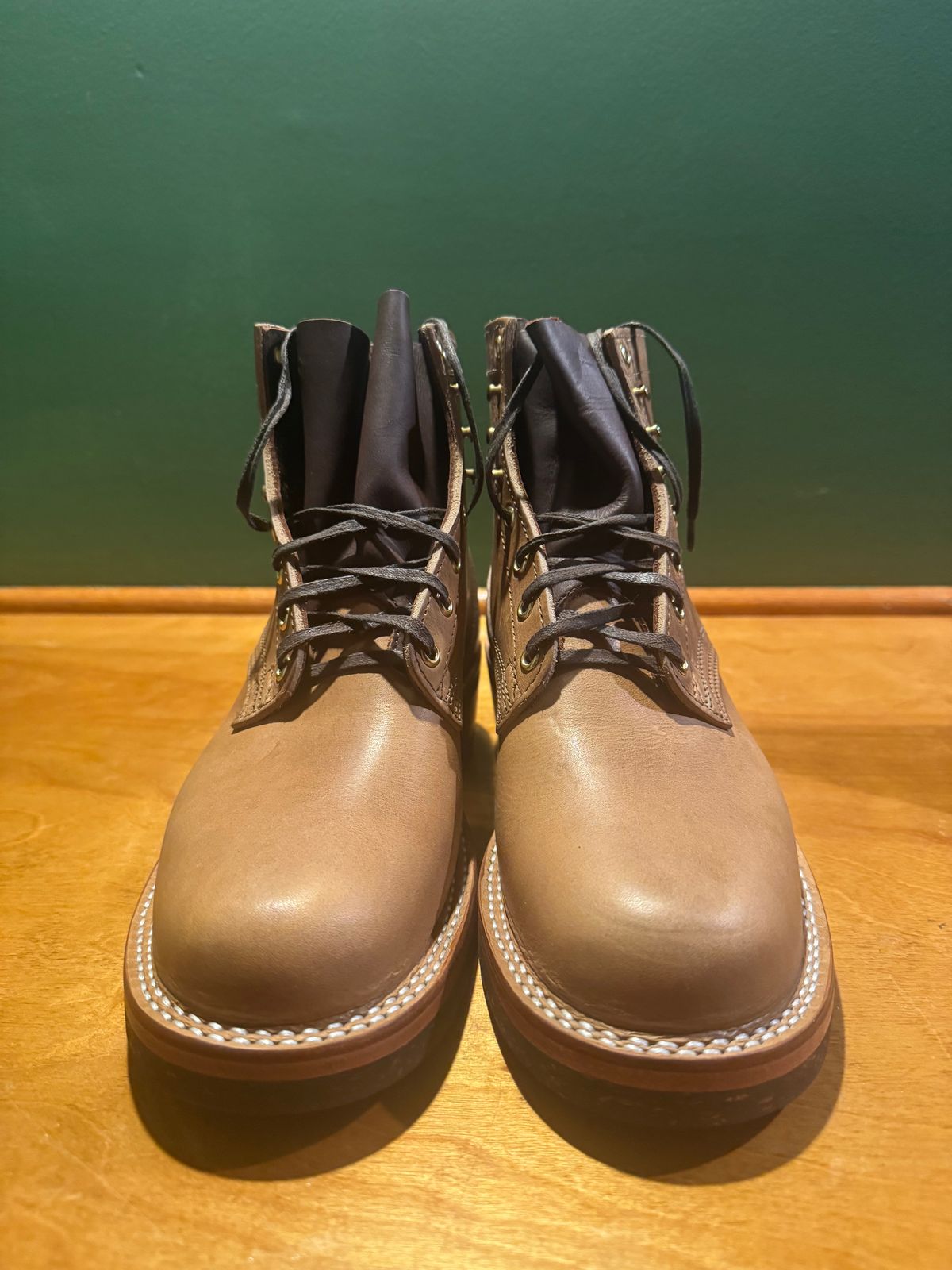 Photo by endlessmike on October 1, 2025 of the Nicks Lace Up Heritage in Horween Natural Cypress.