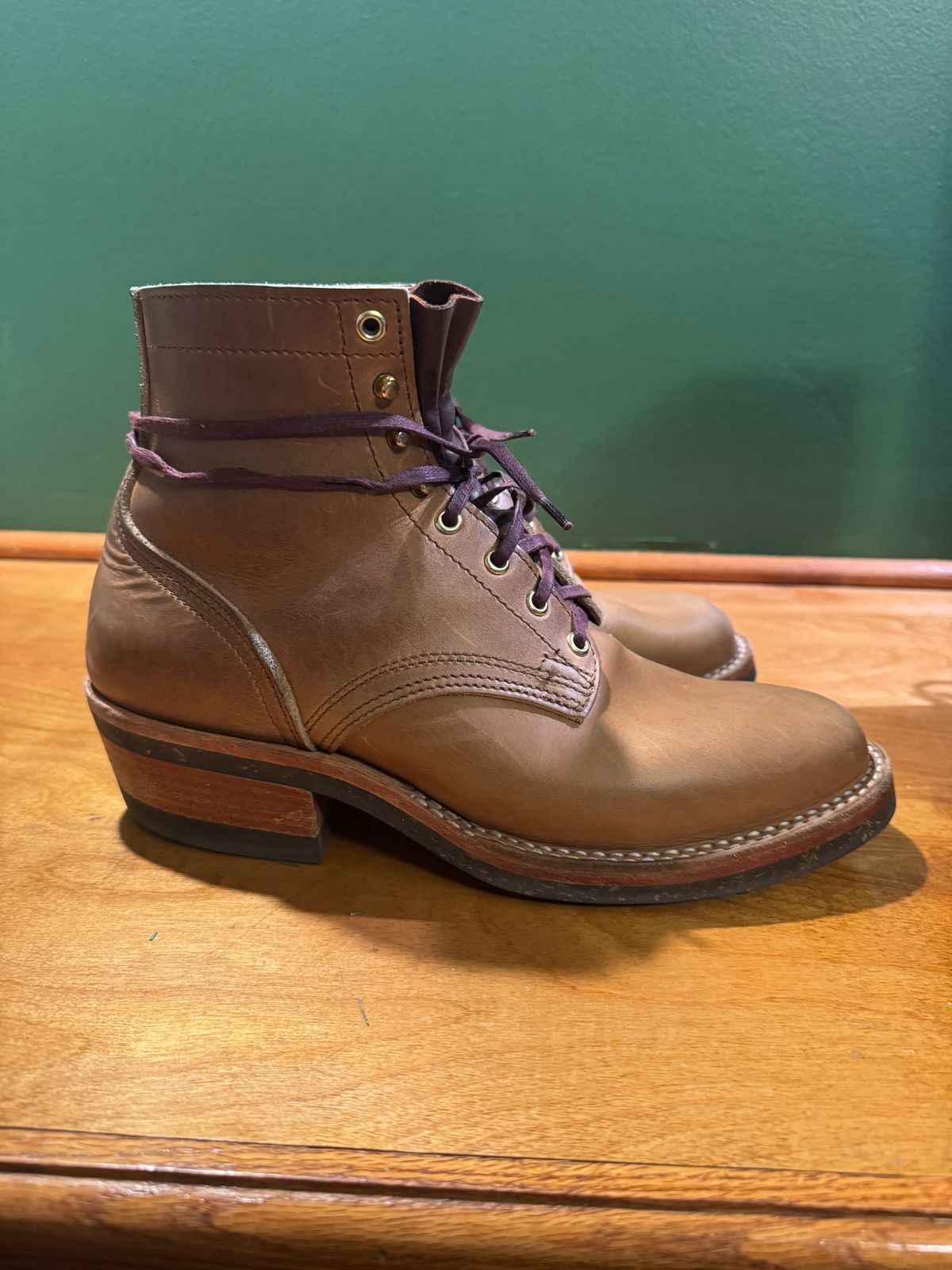 Photo by endlessmike on January 5, 2026 of the Nicks Lace Up Heritage in Horween Natural Cypress.