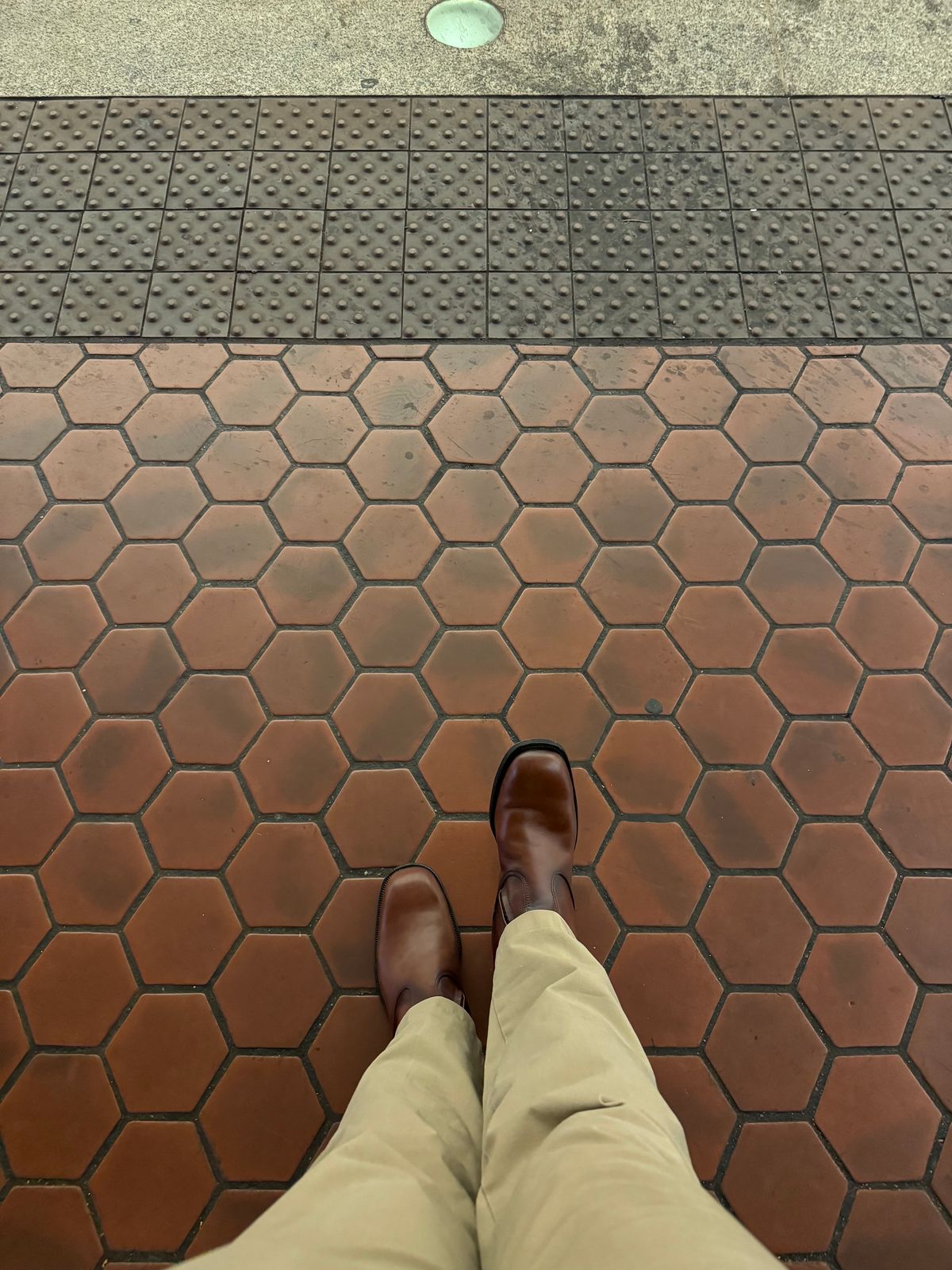 Photo by endlessmike on October 31, 2023 of the Alden 470 Plain Toe Boot in Brown Calfskin.