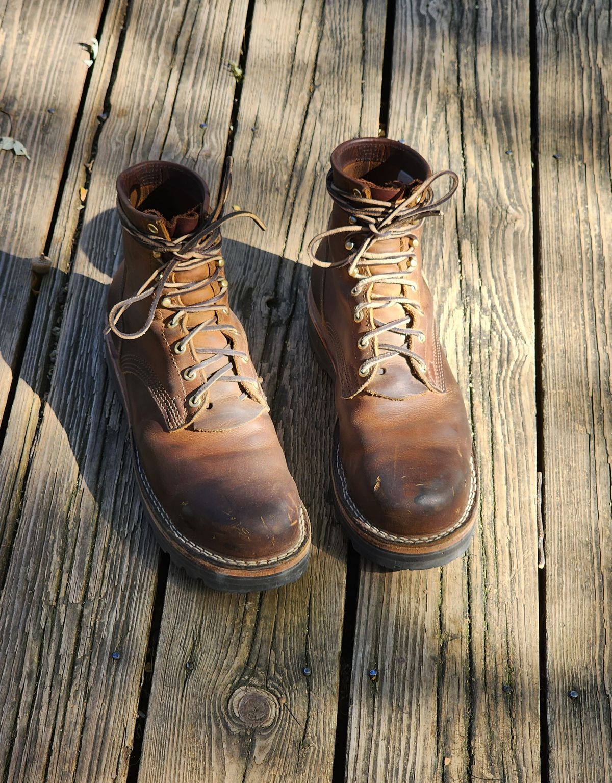 Photo by ImaGoat on October 21, 2023 of the Nicks MTO in Horween Orange Predator.