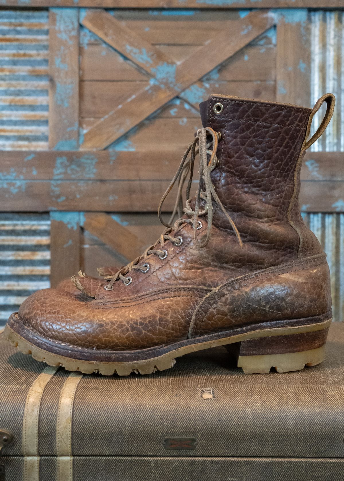 Photo by ImaGoat on March 3, 2025 of the Nicks LTT BuilderPro Shrunken Bison - Classic Configuration in Law Tanning Brown Smooth Shruken Bison.