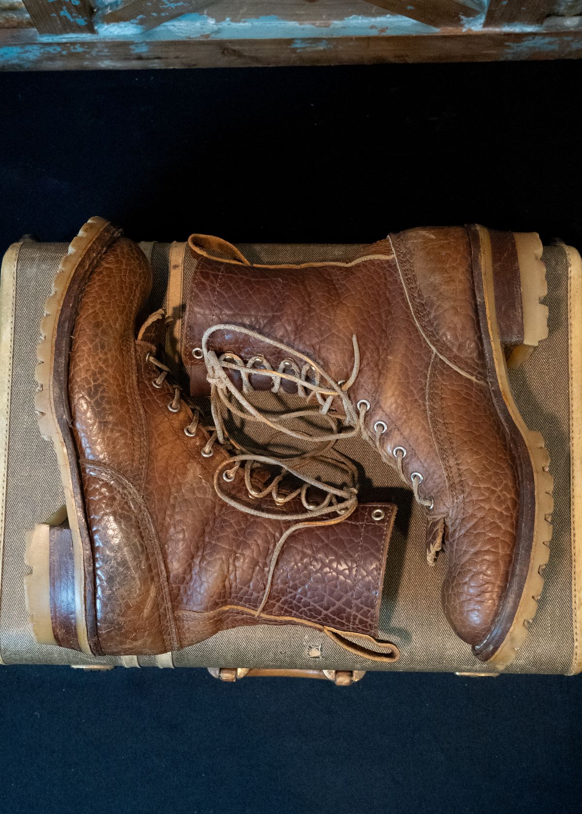 Photo by ImaGoat on March 3, 2025 of the Nicks LTT BuilderPro Shrunken Bison - Classic Configuration in Law Tanning Brown Smooth Shruken Bison.