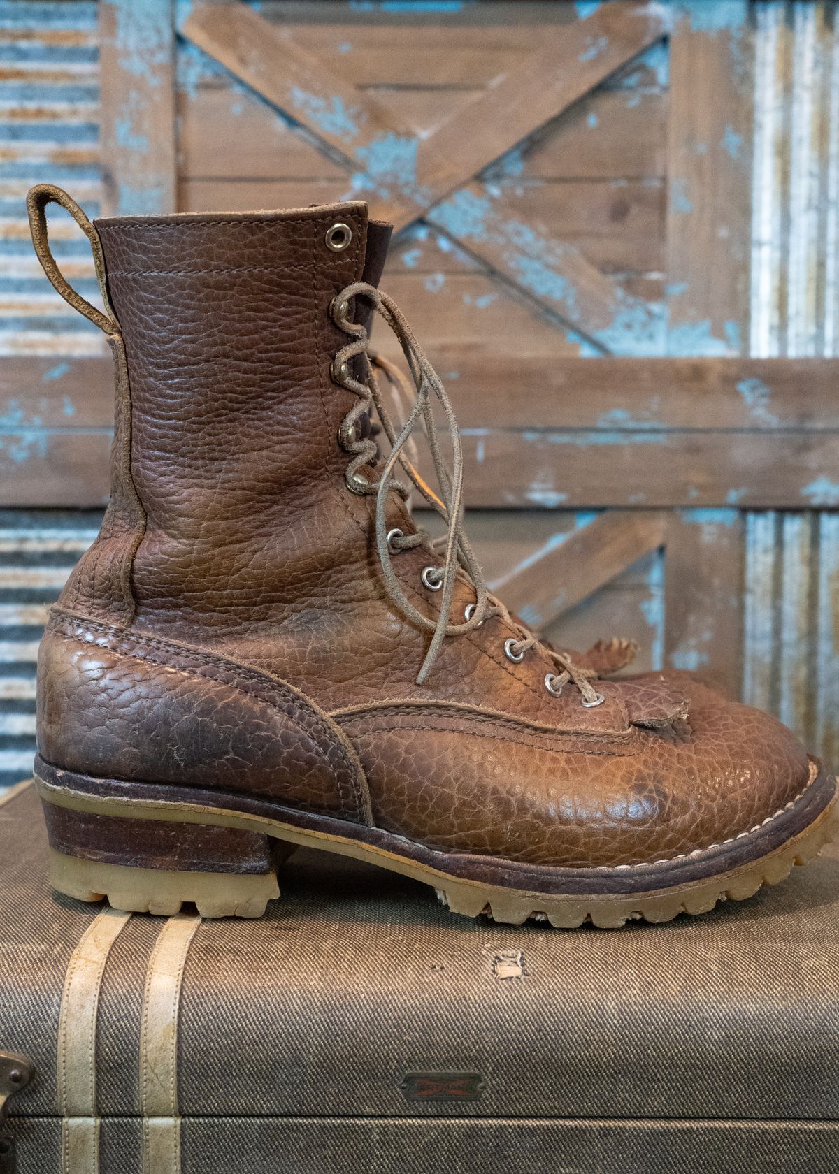 Photo by ImaGoat on March 3, 2025 of the Nicks LTT BuilderPro Shrunken Bison - Classic Configuration in Law Tanning Brown Smooth Shruken Bison.