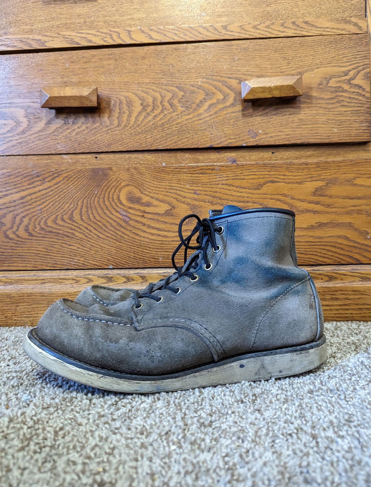 Photo by eric_in_minne on February 6, 2023 of the Red Wing 6-Inch Classic Moc in S.B. Foot Slate Muleskinner.