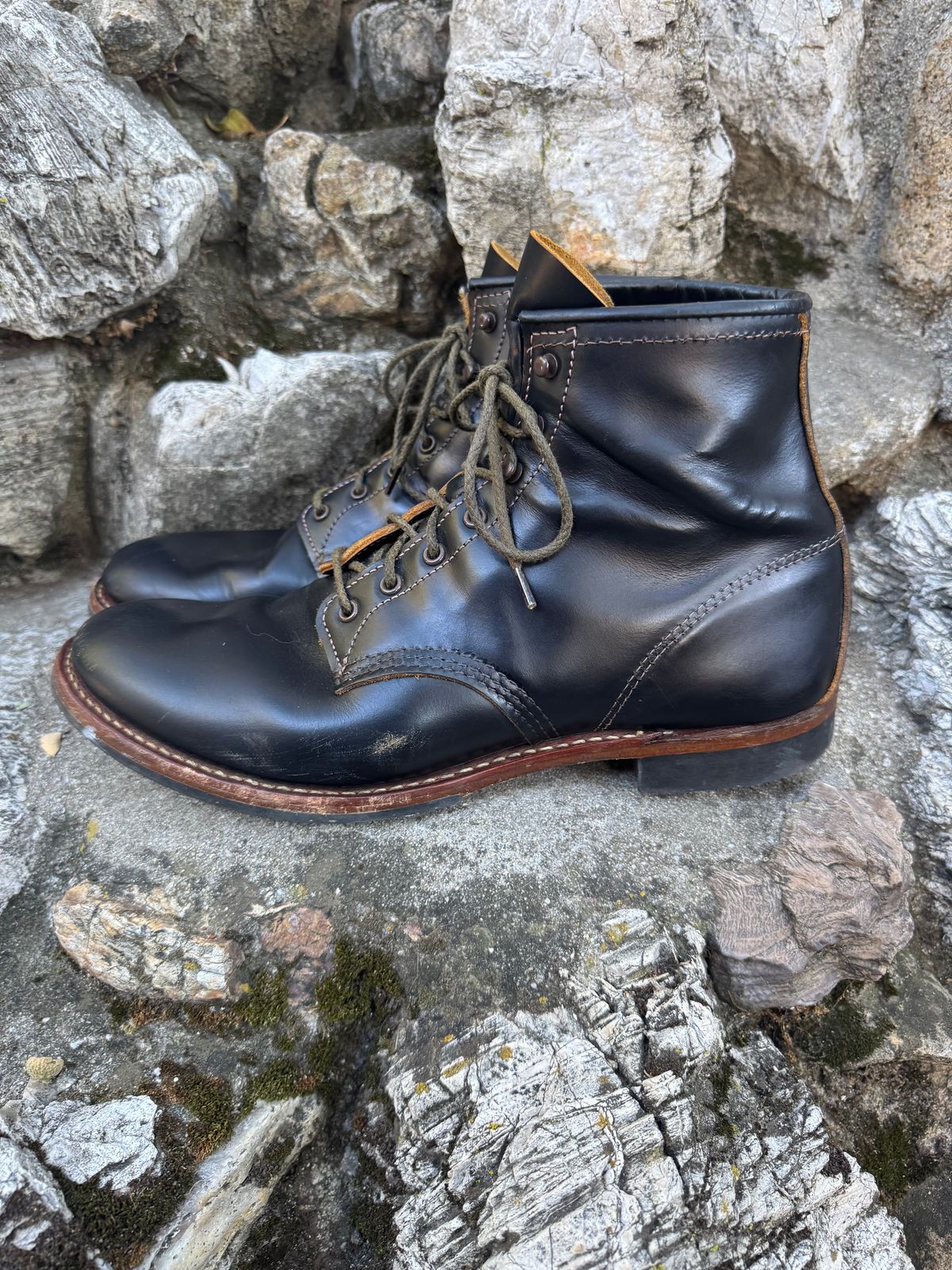 Photo by ridepaso on July 10, 2026 of the Red Wing Beckman Flatbox in S.B. Foot Black Klondike.