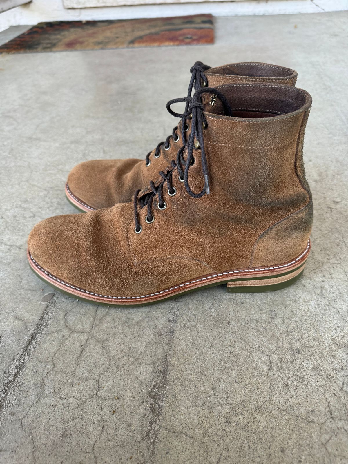 Photo by ridepaso on April 20, 2024 of the Oak Street Bootmakers Trench Boot in Horween Natural Chromexcel Roughout.