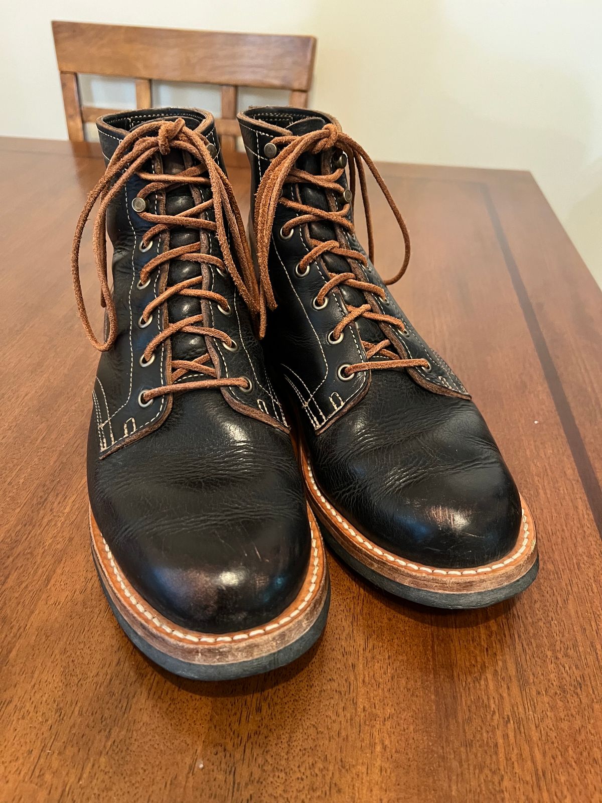 Photo by ridepaso on October 1, 2023 of the Truman Service Boot in Black Teacore.